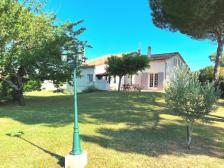 Maison à vendre dans un beau quartier à 1,8 km du centre de Tonneins